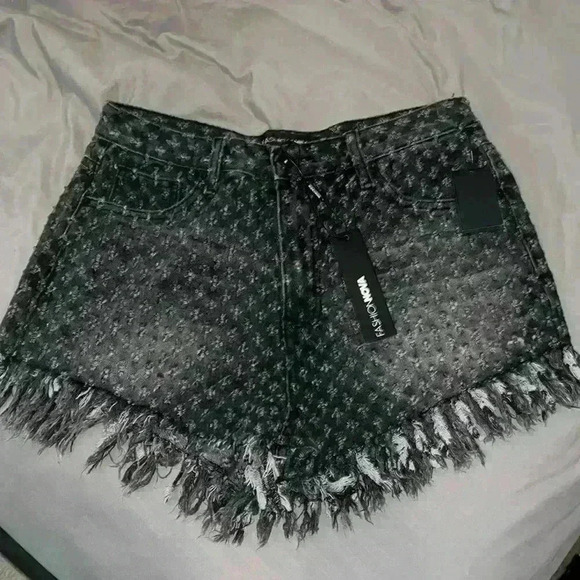 NWT FASHION NOVA SHORTS - Picture 1 of 1